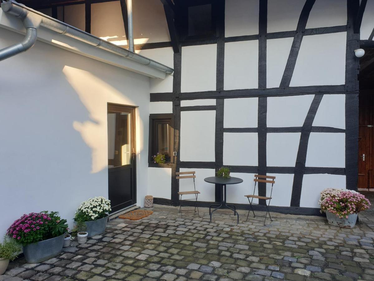 Duex-Hof Apartment Fachwerkhaus Bornheim  Ngoại thất bức ảnh